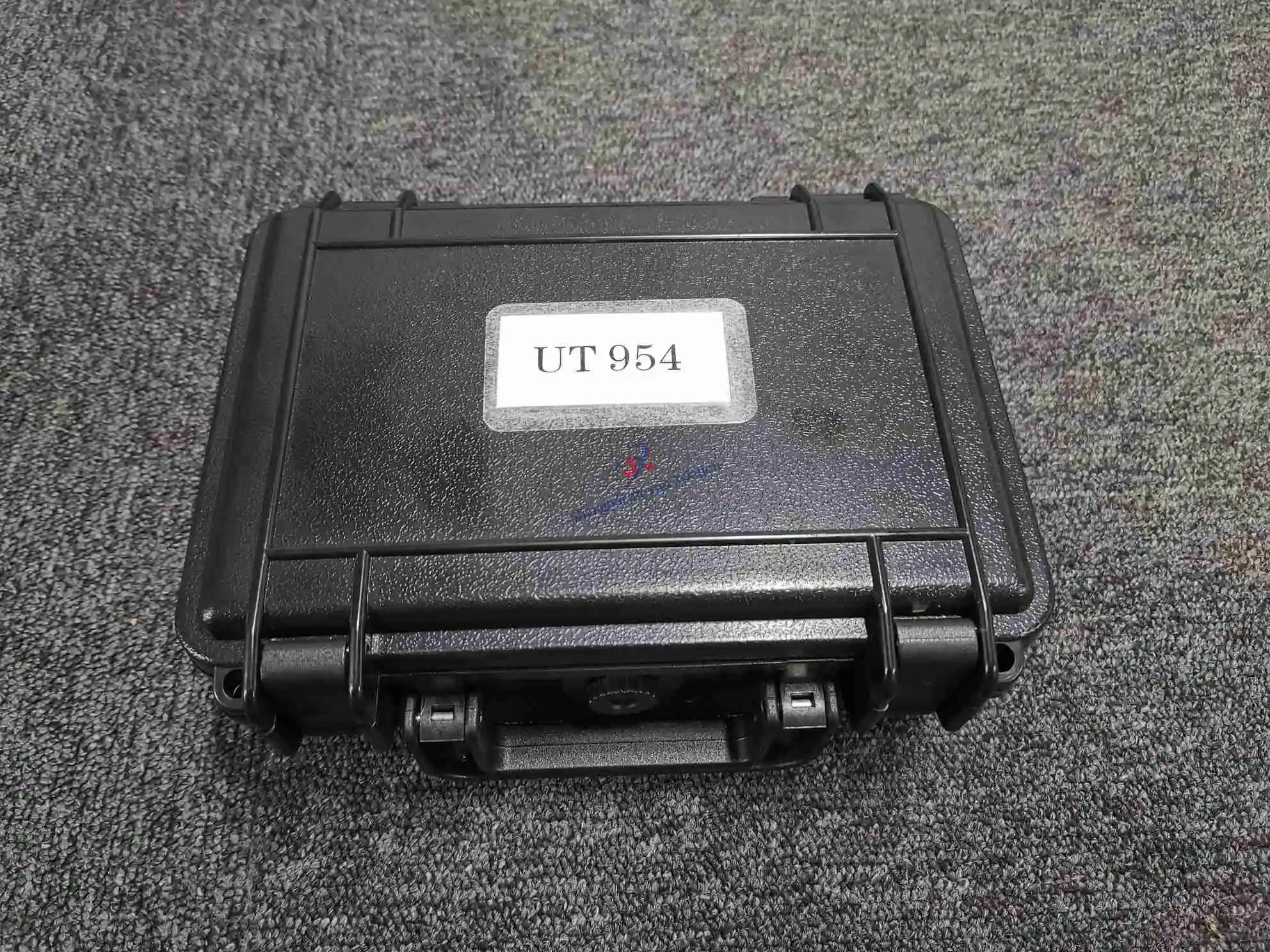 UT954