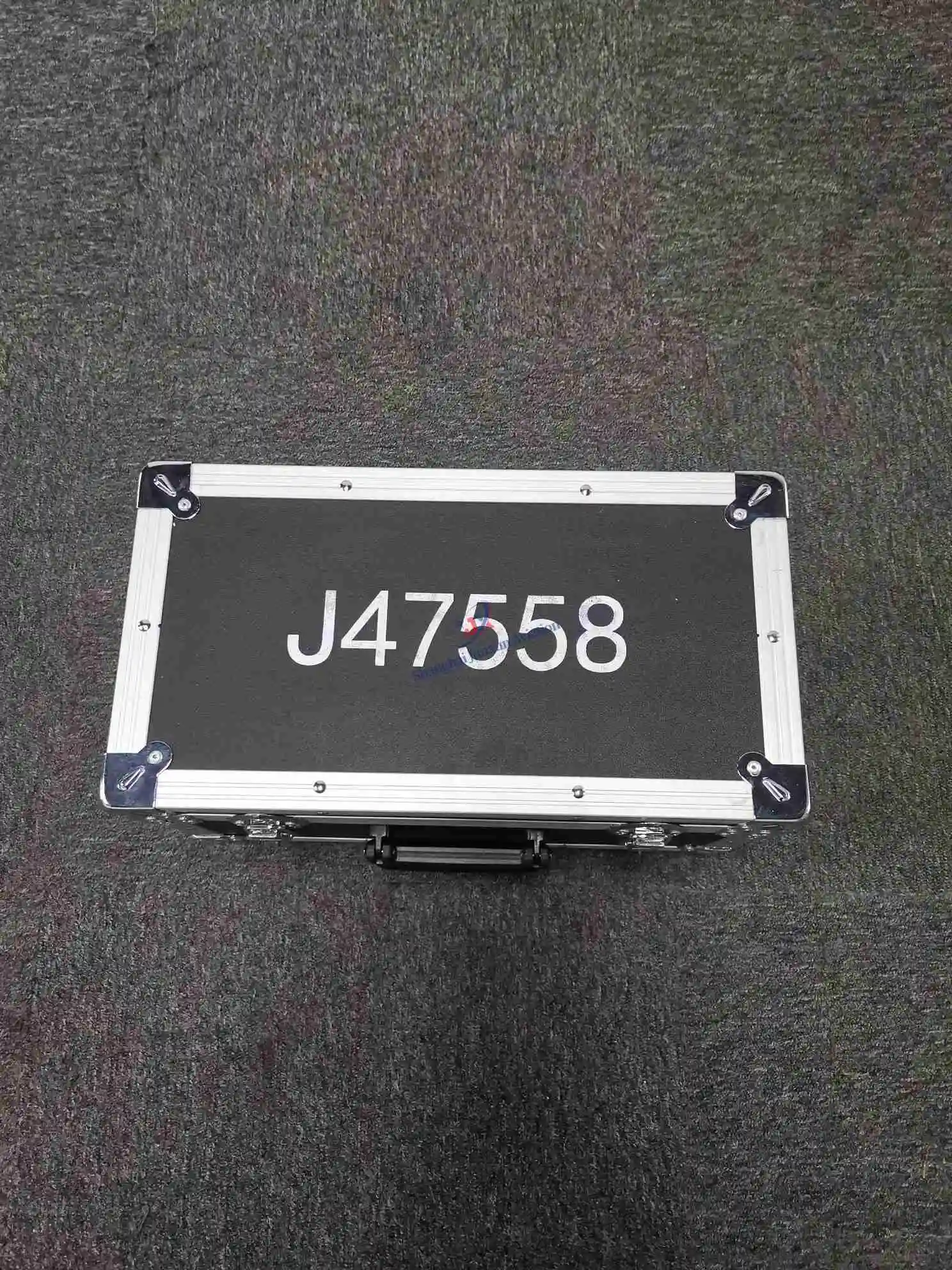 J47558